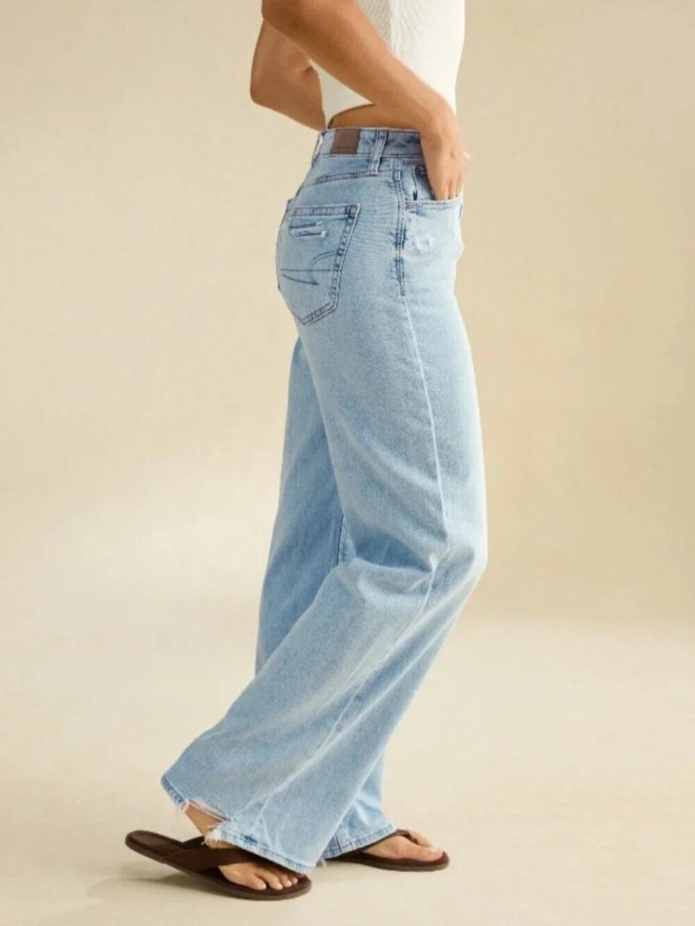 American Eagle Super High Rise Baggy Wide Leg Jeans Light Wash Size 00 Short